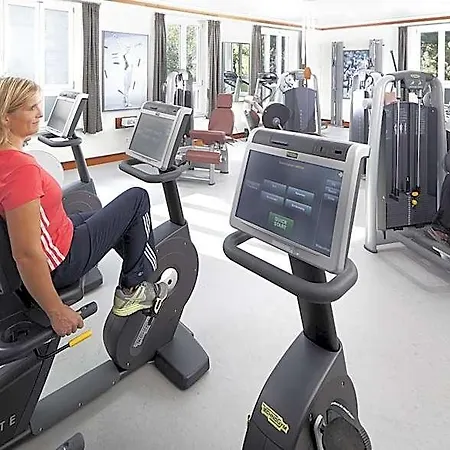 ホテル Kneipp- Und Wellvitalhotel Edelweiss 4*