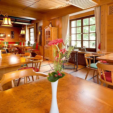 Kneipp- Und Wellvitalhotel Edelweiss ホテル